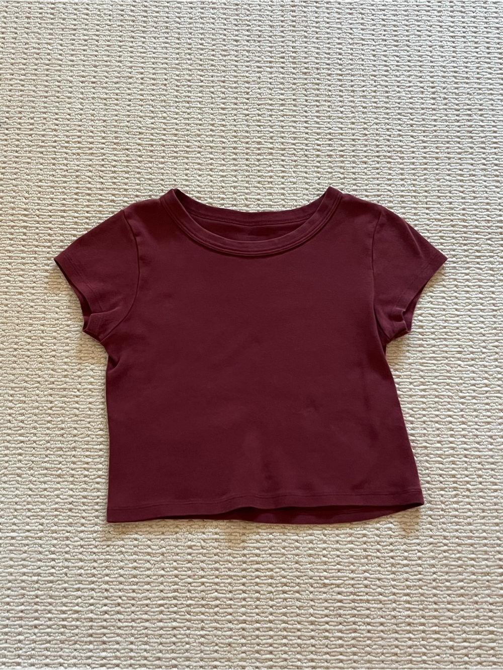 Brandy Melville Short Sleeve CroppedTee in Burgundy